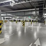 Urban Global Skyline -18th Floor No 02 - Free Garage *