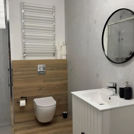 Urban Global Skyline 18th Floor No 02 Free Garage, Self Check-in, No Deposit *