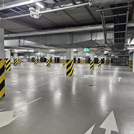 Urban Global Skyline -18th Floor No 02 - Air Condition - Free Garage *