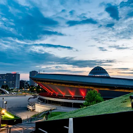 Urban Global Skyline 18th Floor No 02 Free Garage, Self Check-in, No Deposit * Katowice