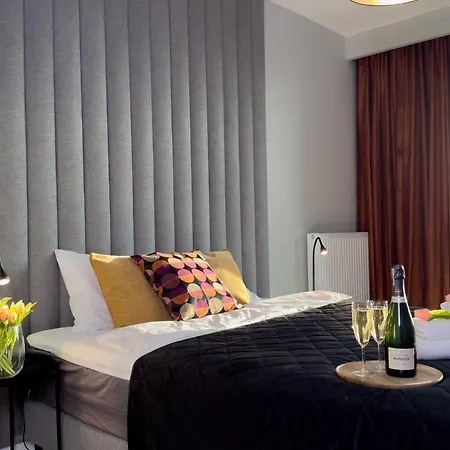 Urban Global Skyline -18th Floor No 02 - Air Condition - Free Garage Апартаменты Катовице