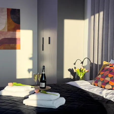 Urban Global Skyline 18th Floor No 02 Free Garage, Self Check-in, No Deposit Apartament *