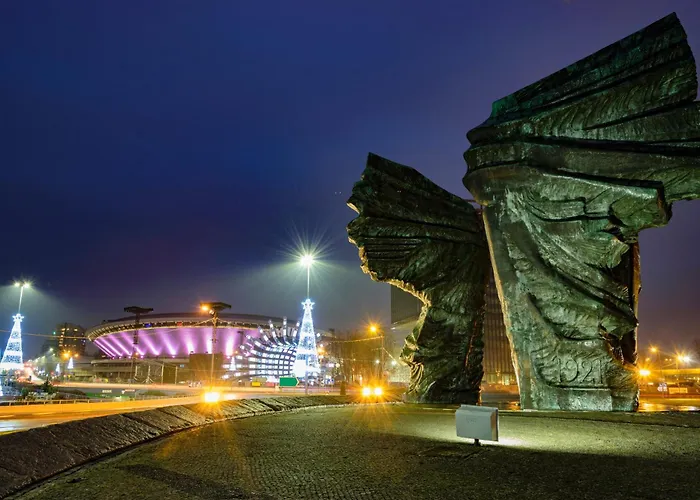 Apartment Urban Global Skyline 18th Floor No 02 Free Garage, Self Check-in, No Deposit