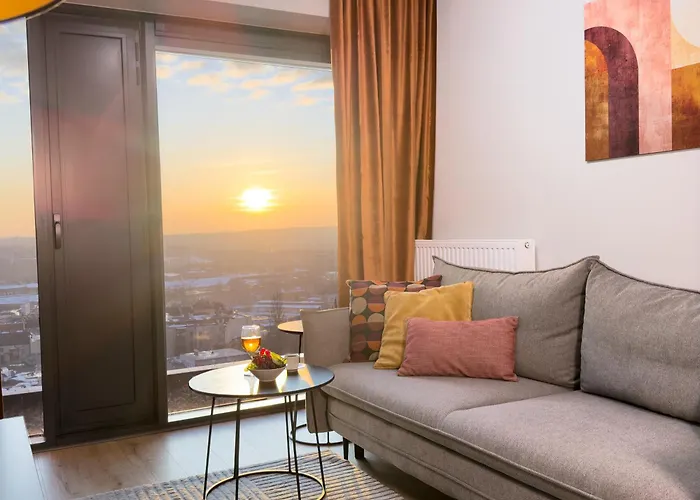 Urban Global Skyline 18th Floor No 02 Free Garage, Self Check-in, No Deposit *