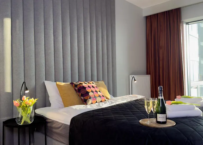 Urban Global Skyline 18th Floor No 02 Free Garage, Self Check-in, No Deposit דירה קטוביץ