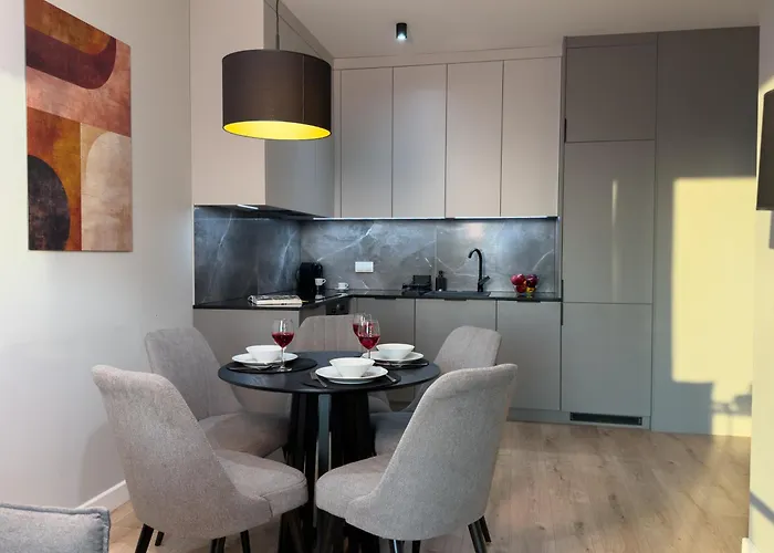 Urban Global Skyline 18th Floor No 02 Free Garage, Self Check-in, No Deposit קטוביץ