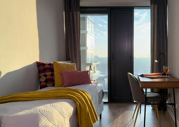 Urban Global Skyline 18th Floor No 02 Free Garage, Self Check-in, No Deposit Apartment